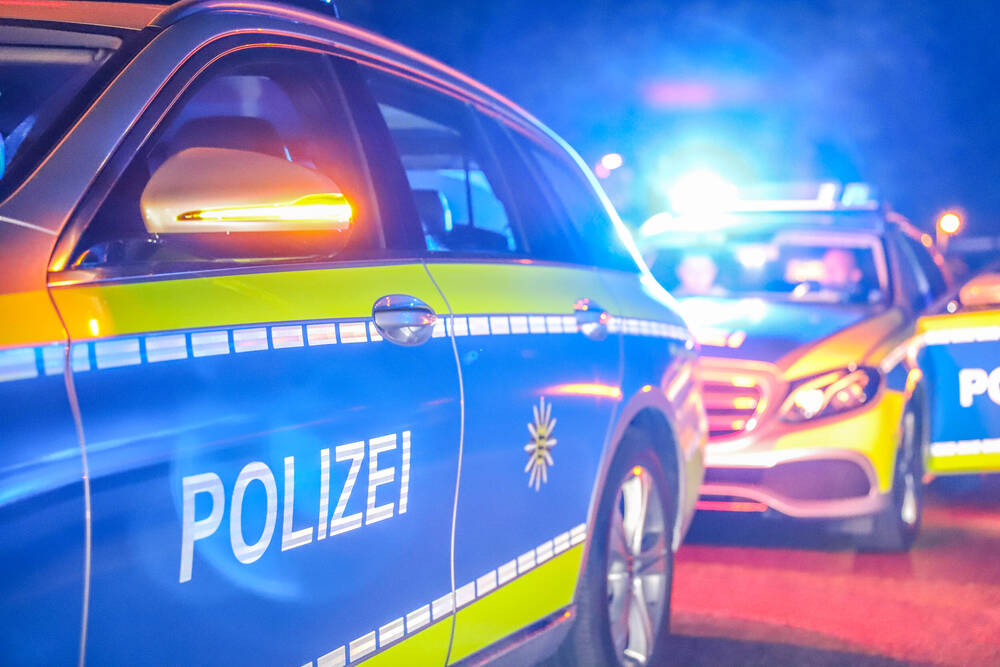 Amokalarm auf St.Pauli! Kurz nach Dresden - Polizei neutralisiert Mann mit Machete und Beil!