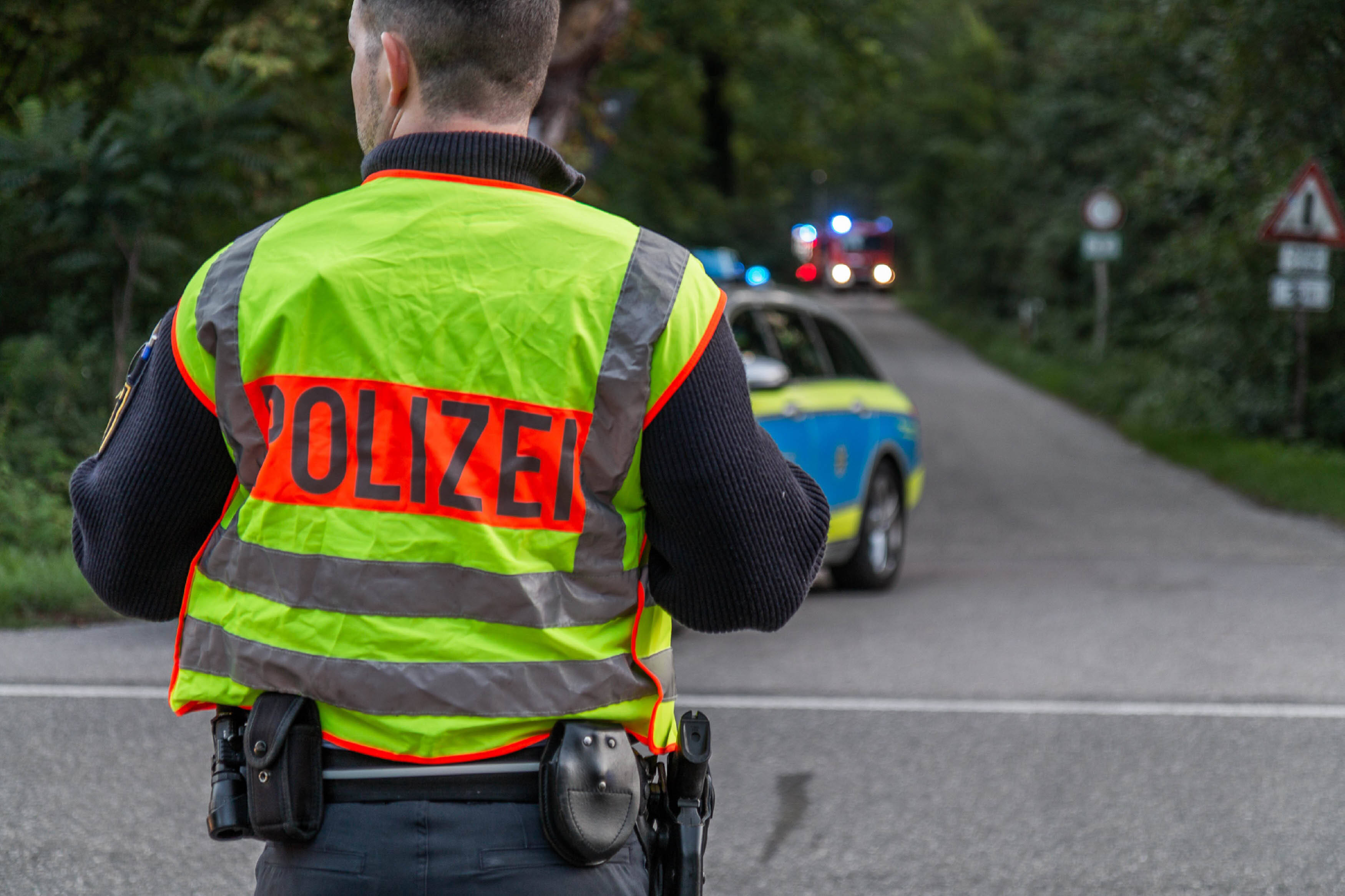 Schüsse in NRW! SEK-Einsatz – Scheinbar 2 Personen angeschossen – Mutter und Kleinkind in Vorfall involviert!